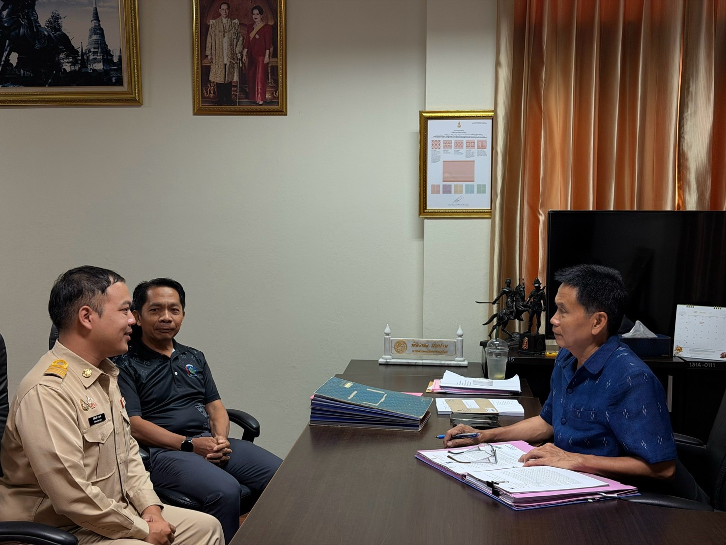  สพอ.เมืองพิษณุโลก นำข้าราชการใหม่รายงานตัวต่อนายอำเภอและปลัดอำเภอหัวหน้ากลุ่มบริหารงานปกครอง